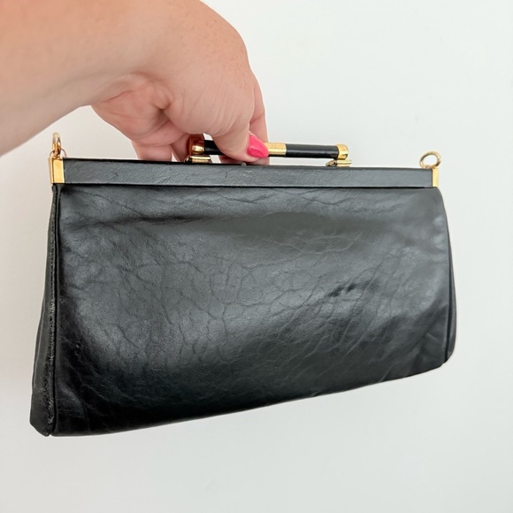 Vintage 1970s Jane Shilton black leather clutch bag with gold chain strap - Picture 2 of 5